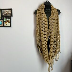 Steve Madden Open Knit Crochet Tan Camel Color Infinity Scarf with Fringe OS